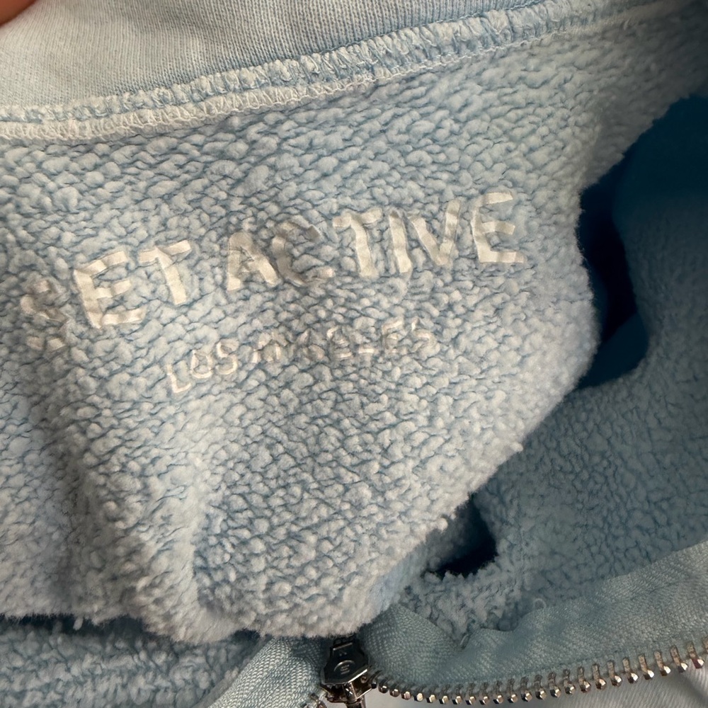 Set active quarter zip - Picture 3 of 5